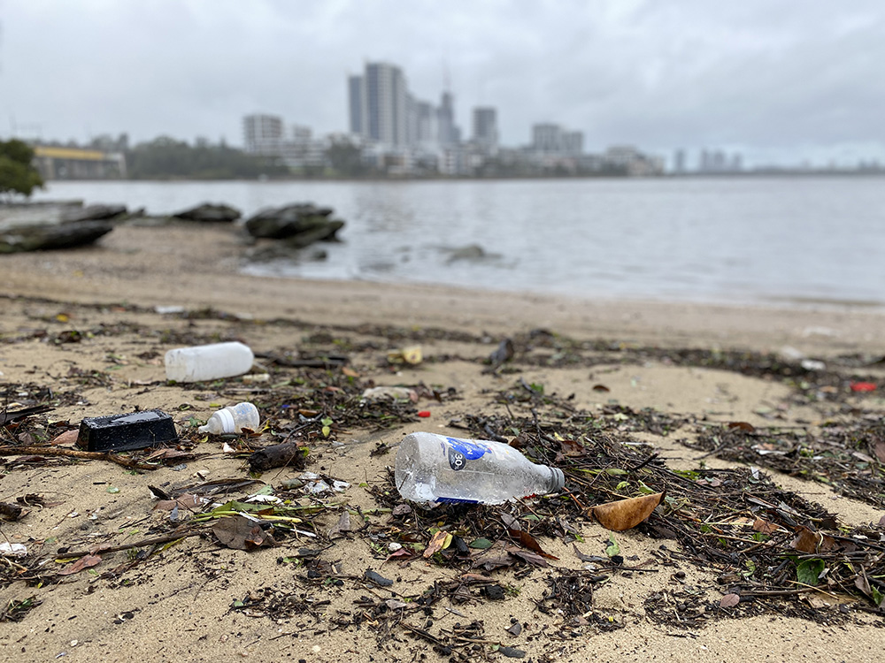 Litter on the banks of the Parramatta River overlooking Rhodes